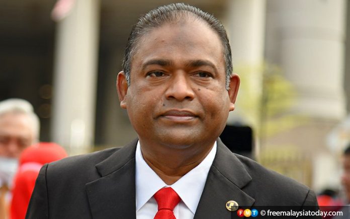 Azeez mohon batal 12 pertuduhan rasuah, ubah wang haram lebih RM140 juta