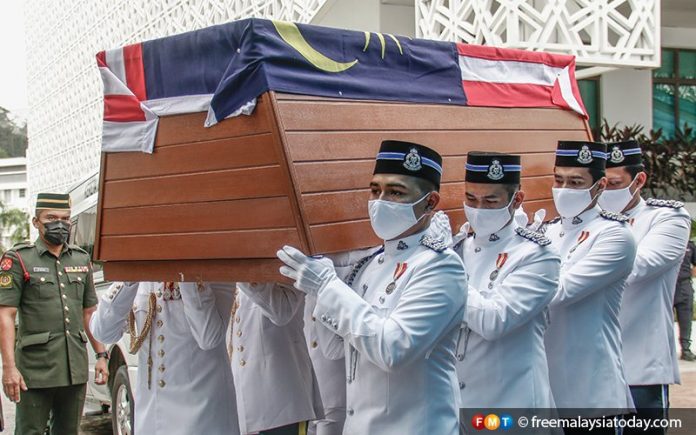 Tun Rahah was source of strength and inspiration, says Singapore PM