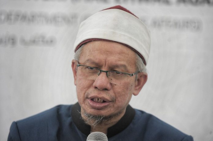 Haj cost expected to increase with enforcement of Covid SOPs, says Islamic affairs minister