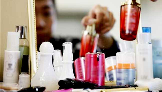 Once a billionaire factory, Korea’s beauty industry turns ugly