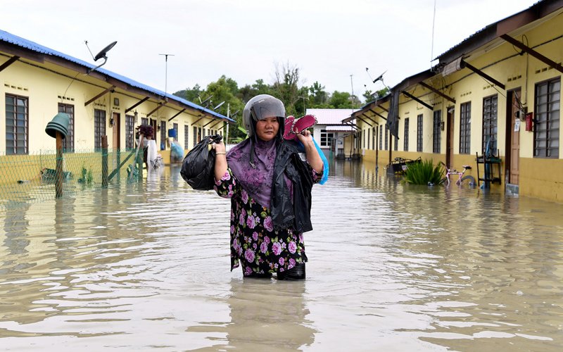 Flood situation worsens in east coast states