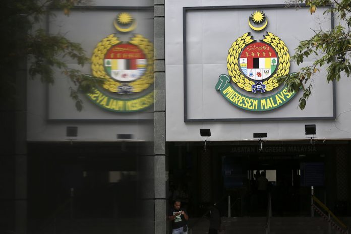 Human Rights Watch urges full investigation into deportation of Myanmar migrants in violation of court order