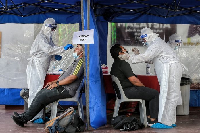 Nine districts remain as red zones in Sarawak with 2,319 local transmission cases recorded in last two weeks