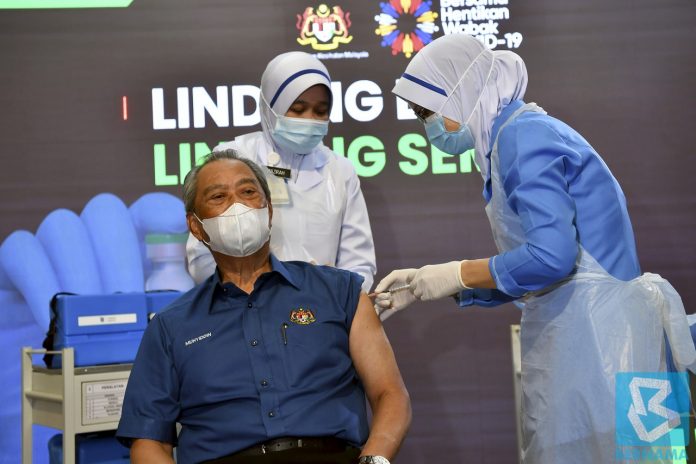 Muhyiddin gets premier jab as M’sia Covid-19 Immunisation Programme rolls out