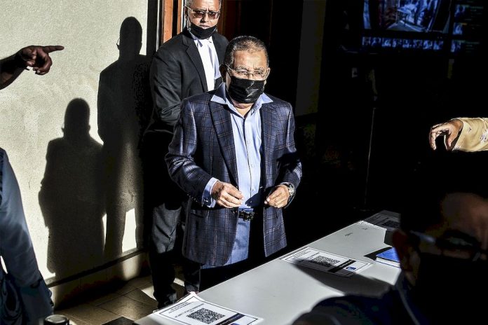 Judge sentences Isa Samad to six years’ imprisonment, RM15.45m fine