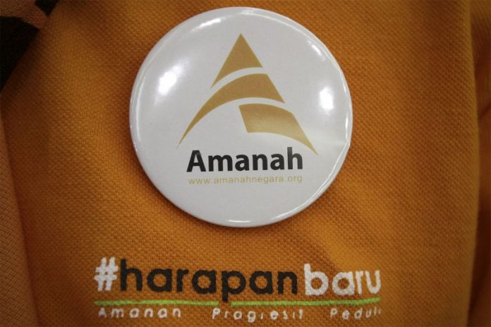 Analysts: With Amanah reps crossing to PKR, more may follow suit as party's position in Pakatan weakened