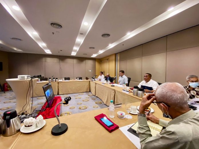 Azmin chairs Perikatan election meeting in Putrajaya, moots campaigning machinery at state level