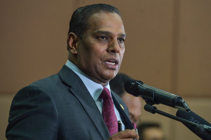 HR minister says over 20,000 refugees yet to register with UNHCR