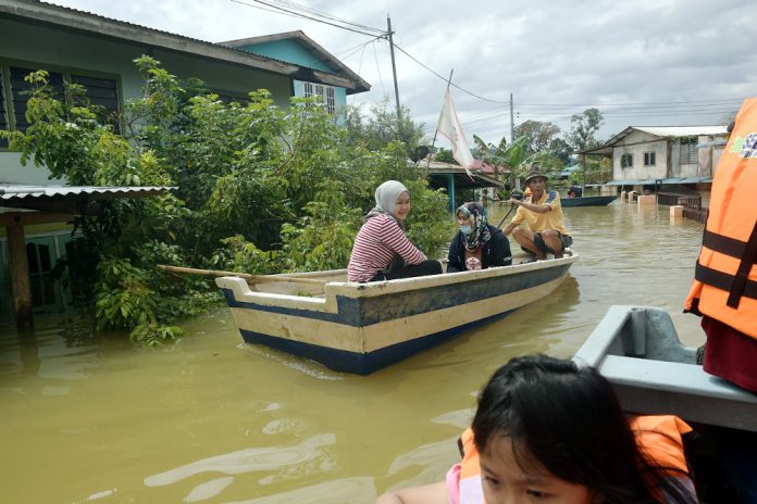 Flood hit Sarawak again, 67 victims at two relief centres