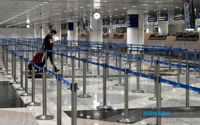 Uggah: S’wak hopes Putrajaya will allow foreign workers to return in March