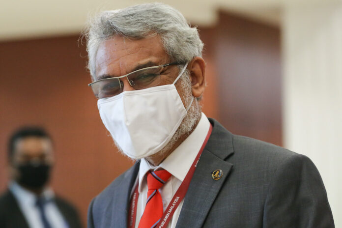 Amanah’s Khalid Samad: Party-hopping would be non-issue if Umno, PAS didn’t embrace Pakatan defectors