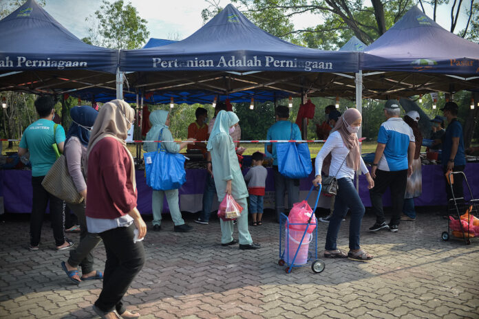 Ismail Sabri: Ramadan, Aidilfitri bazaars get green light along with Terawih prayers