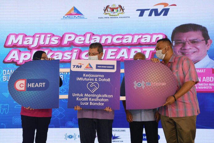 Communications and Multimedia minister launches e-medical app cHEART
