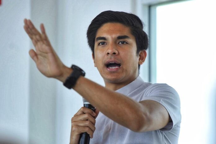 Deny youth’s voice and older voters will punish you at the ballots, Syed Saddiq warns after EC delays Undi18