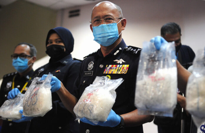 Selangor police seize drugs worth RM3.1m in Serdang, Ampang Jaya raids