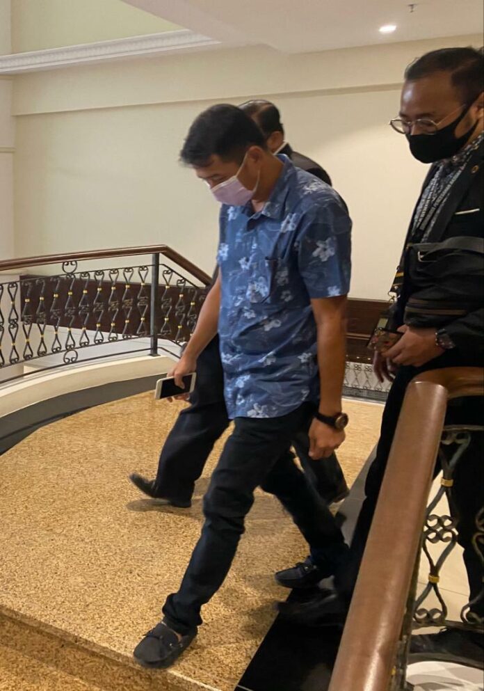 Civil servant couple charged with power abuse, abetment
