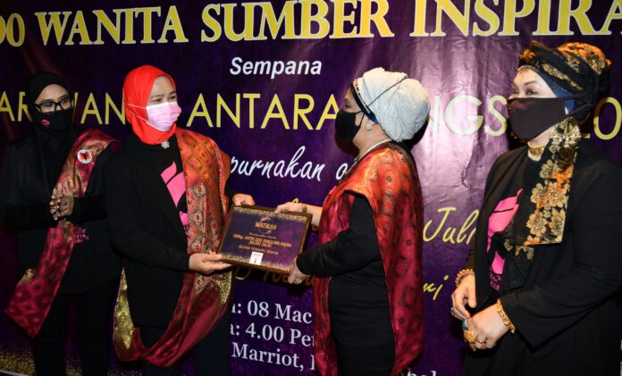 Book about 100 inspirational women in Sabah