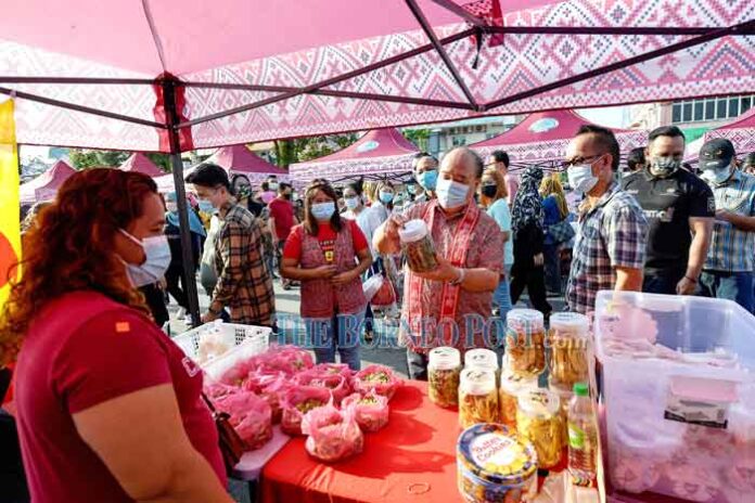 Expand Borneo Market online – Henry
