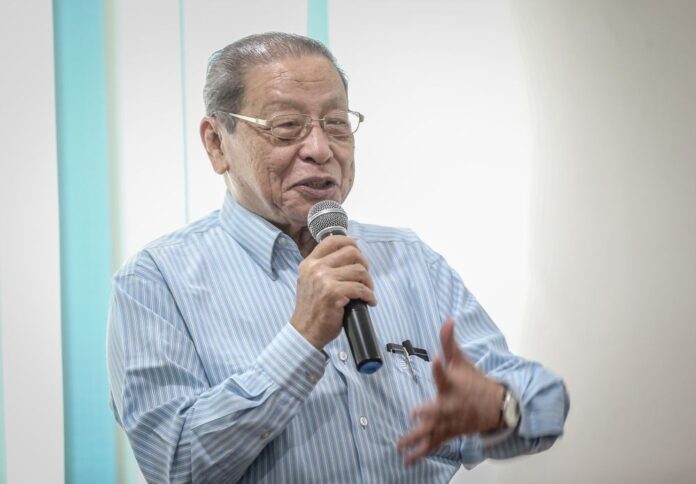 Kit Siang calls for Putrajaya to relook Covid-19 strategy for faster health, economic recovery