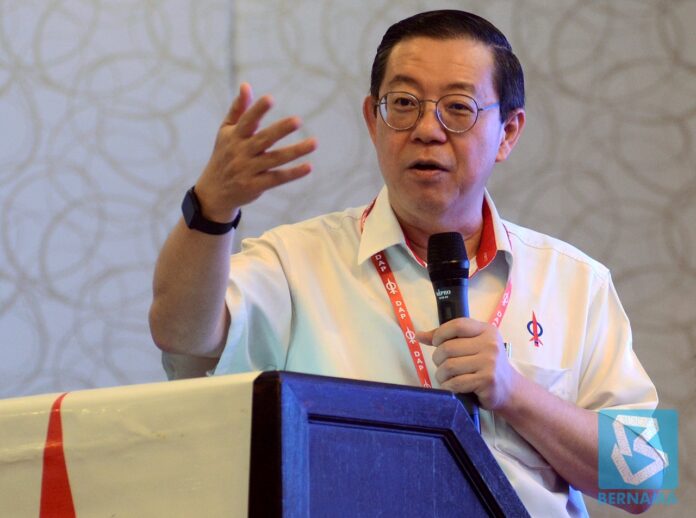 Party-hopping should not have happened – Lim