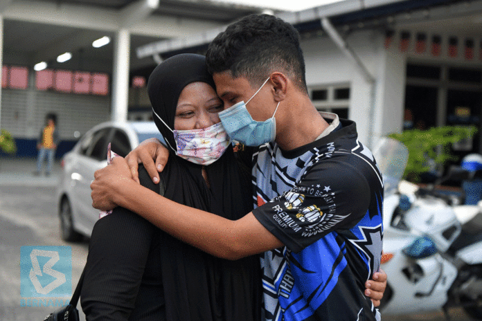 Six missing anglers found drifting off Pulau Tioman