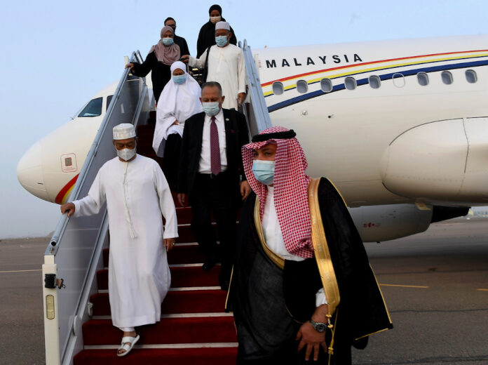 Saudi crown prince to welcome Muhyiddin at Riyadh airport tomorrow, says minister