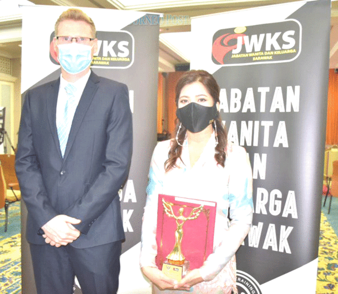 Seven recognised with special award at International Women’s Day do