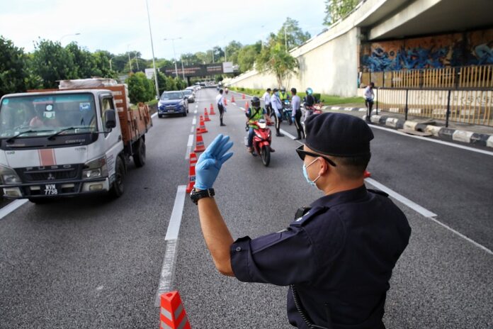 MCO: 305 held for breaching SOP, says Ismail Sabri