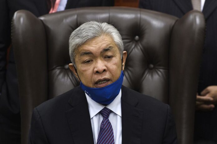 No ‘clusters’ among Umno leadership, says Zahid