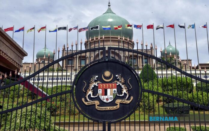 In rare bipartisan call, 53 S’wak and Sabah reps urge Putrajaya to drop ‘Allah’ appeal