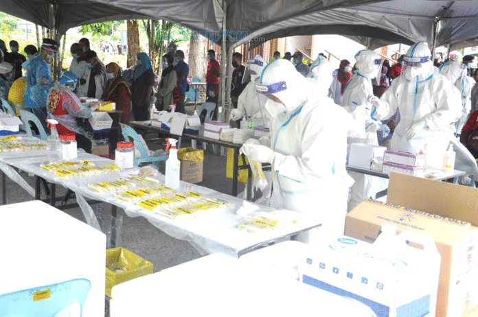 Covid-19: Sarawak’s death toll rises to 101 as new cases breach 300 today