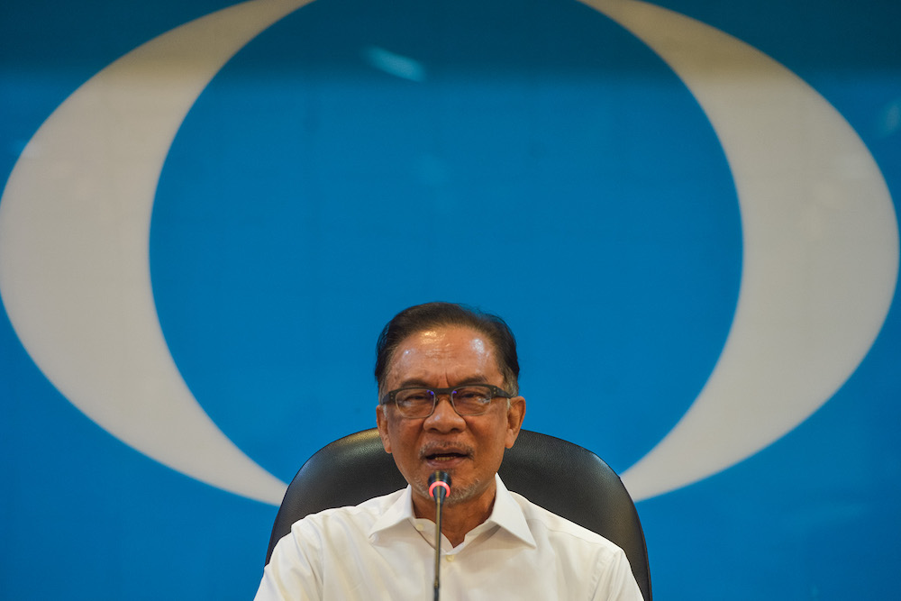 Personal debt will weigh down Malaysia’s economic recovery if nothing done now, Anwar warns Putrajaya