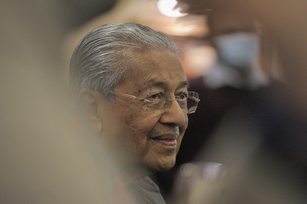 Dr Mahathir still hopeful war will be criminalised