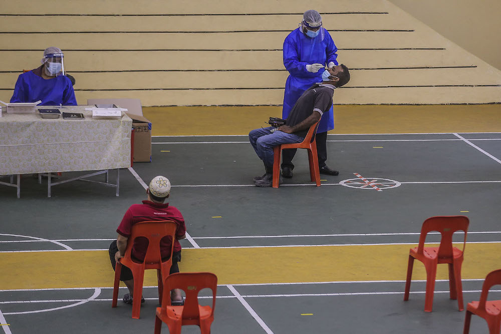 Covid-19: Almost 1,000 oil and gas sector workers in Labuan undergo tests