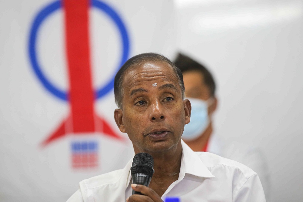 Act now to address foreign worker management, ex-minister urges govt over Top Glove seizure order