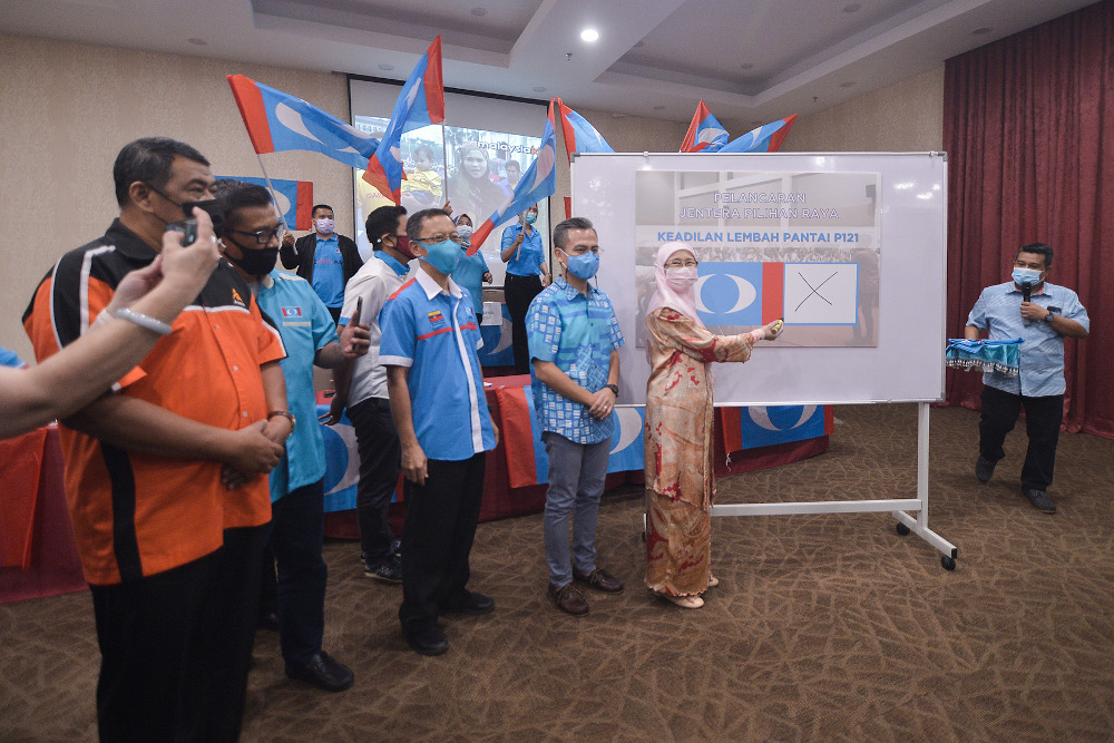 Good luck getting re-elected in GE15, PKR communications chief tells ‘traitor’ MPs