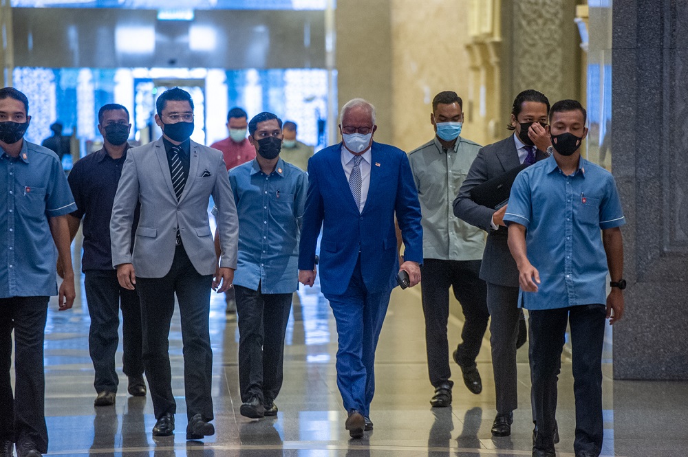 Najib SRC appeal: Prosecution casts doubt on ex-AG Apandi’s integrity over 2016 statement absolving ex-PM as evidence proved otherwise