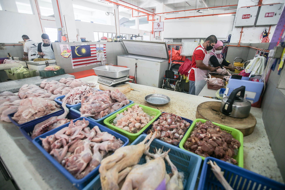 Terengganu exco urges Domestic Trade Ministry to monitor wholesale chicken prices