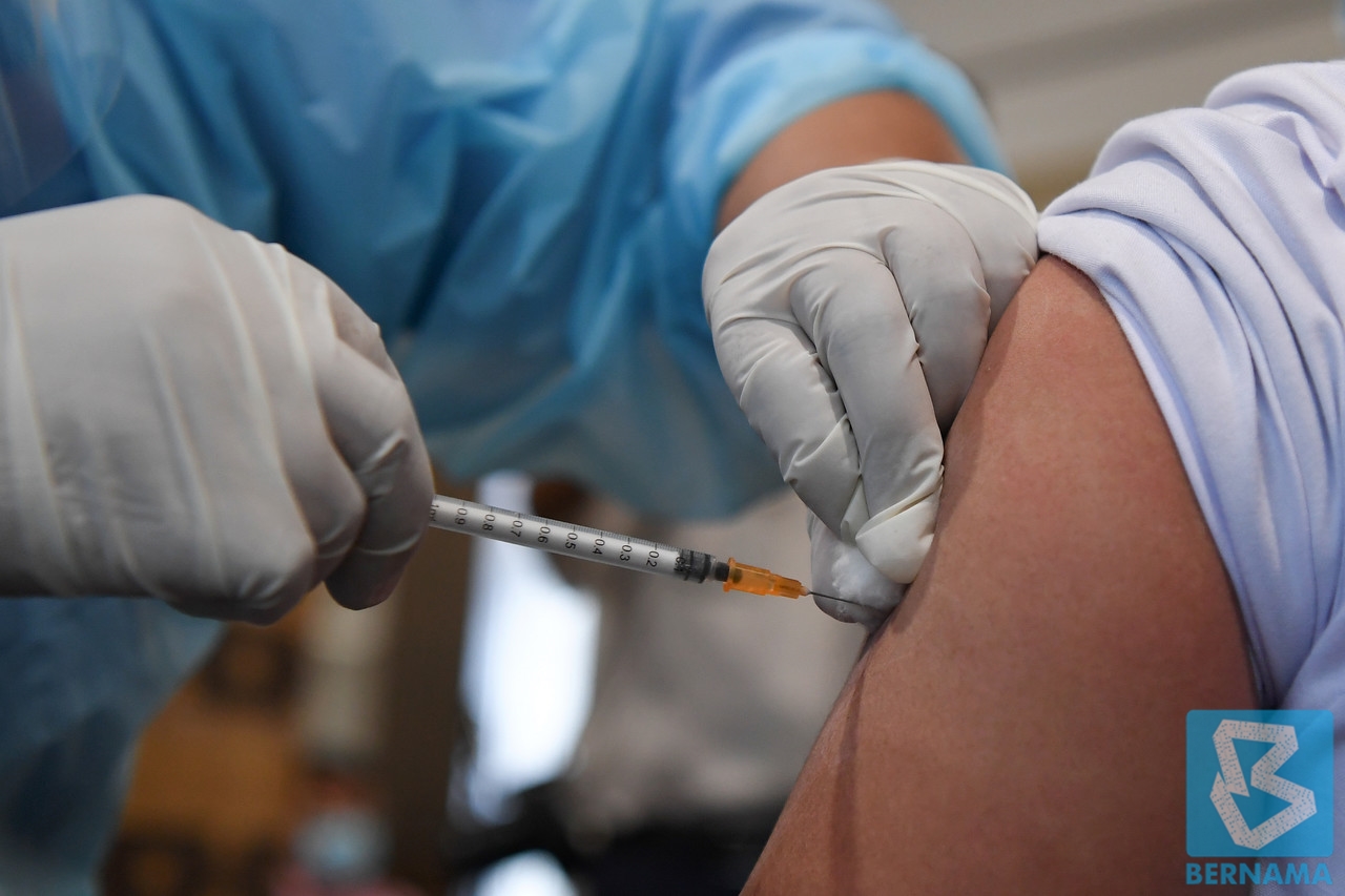 653,531 people complete both doses of Covid-19 vaccine