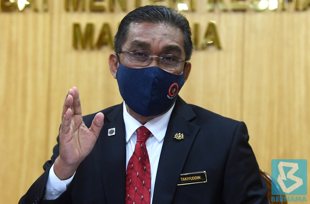 Decision to close schools based on joint assessment, says Health Minister