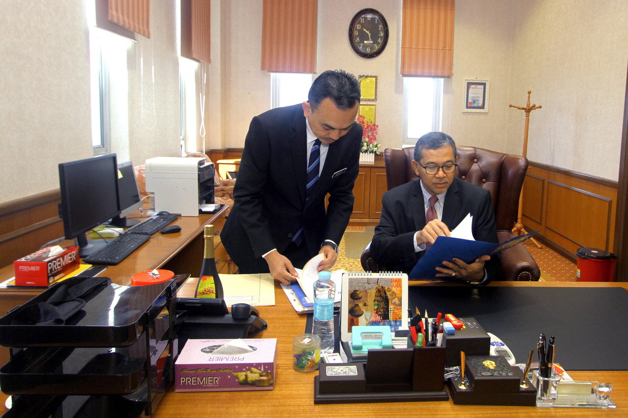 Umno’s Arau division, Puteri wing reject Azlan Man as party’s Perlis chairman