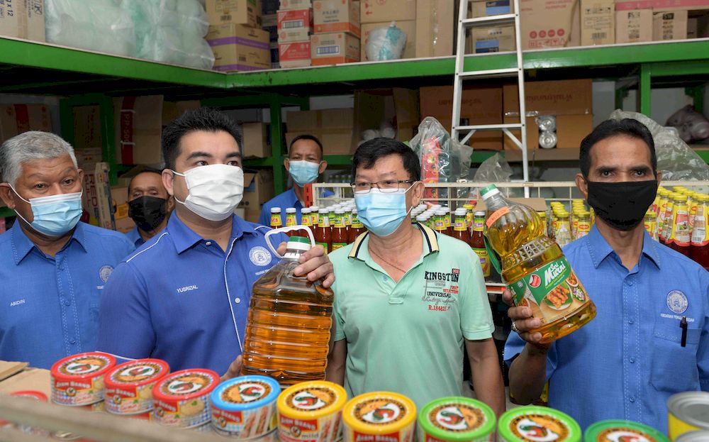 Price increase for cooking oil in 5kg bottles causing anxiety among consumers in Kedah