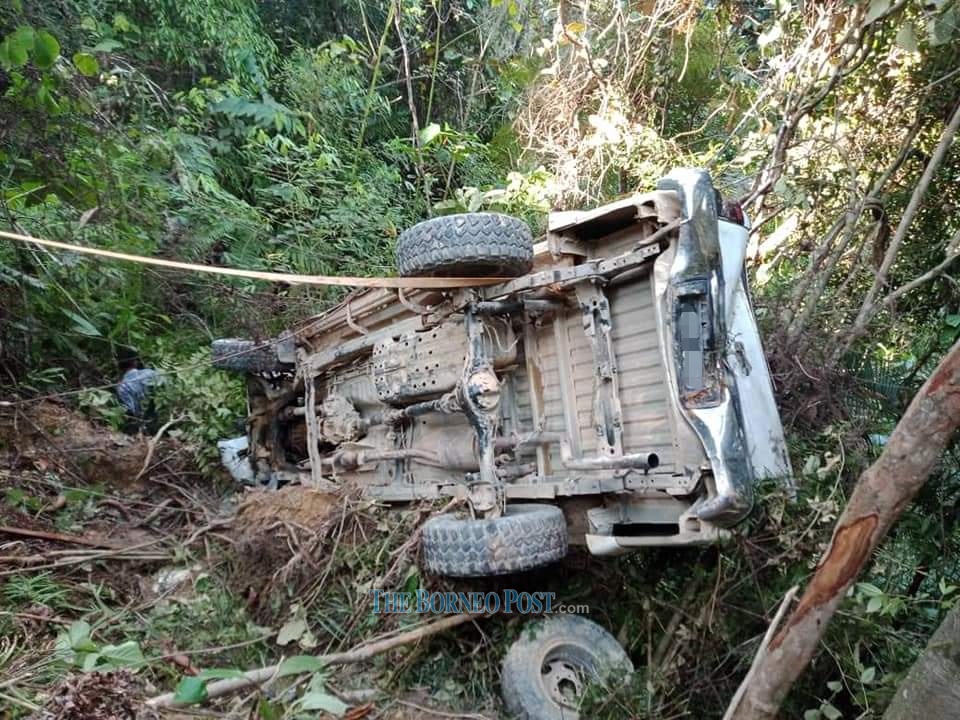 Five individuals, including pastor, narrowly escape death after 4WD plunges into ravine in Pakan