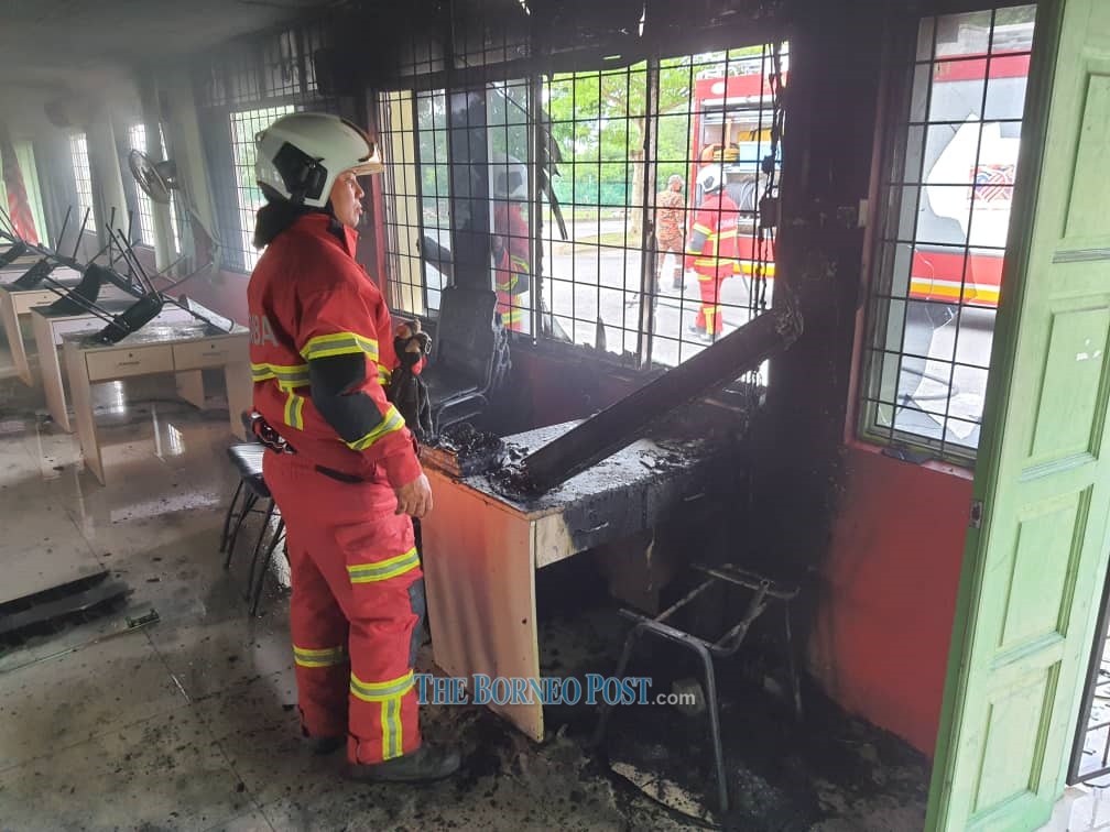 Air-conditioner in SMK Tabuan Jaya meeting room catches fire