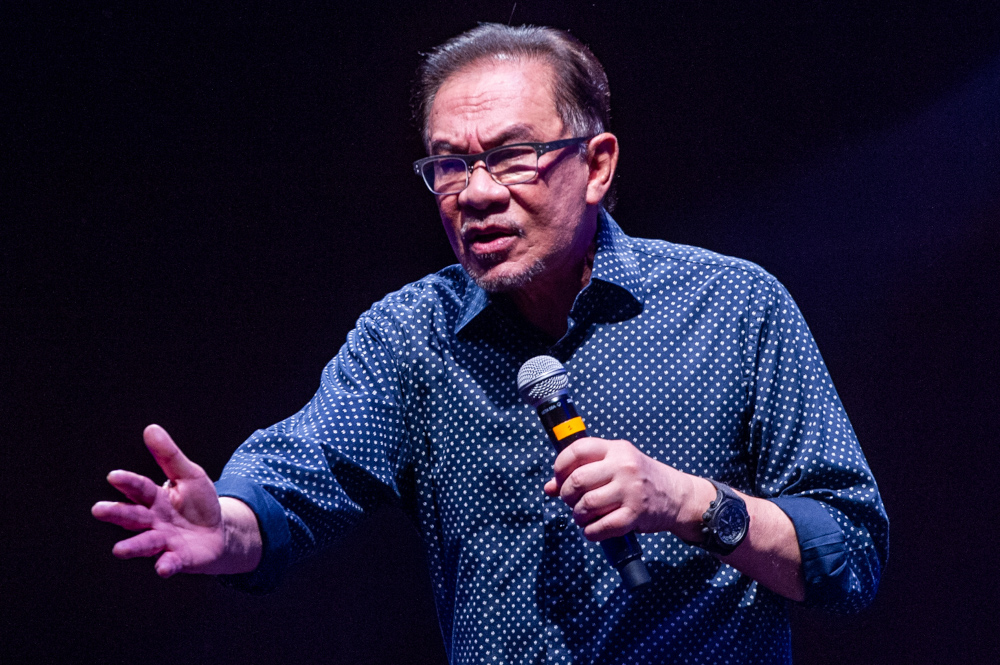Anwar: Investors will stay away until govt exorcises 1MDB ghost from financial institutions