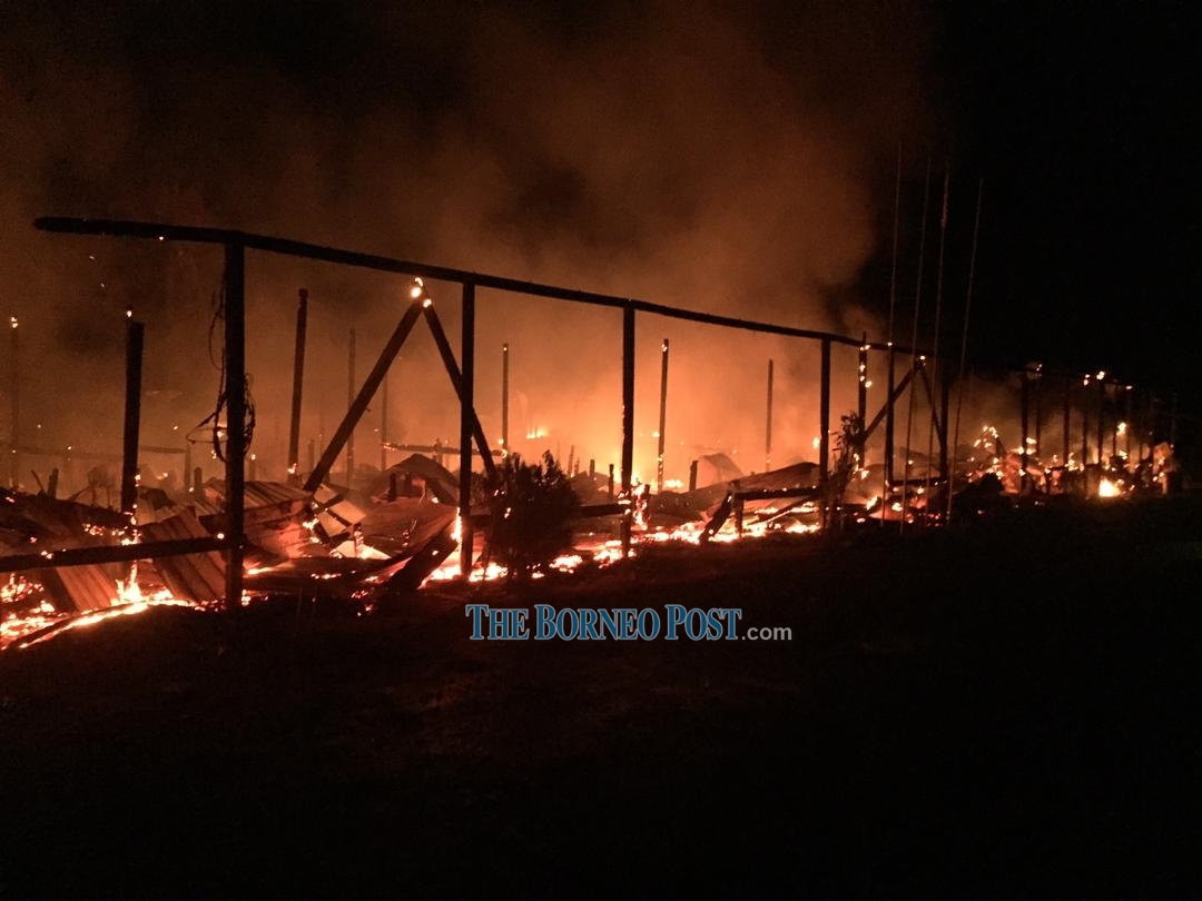 Fire destroys TR Jeff Achum longhouse in Lapok near Miri, 180 left homeless