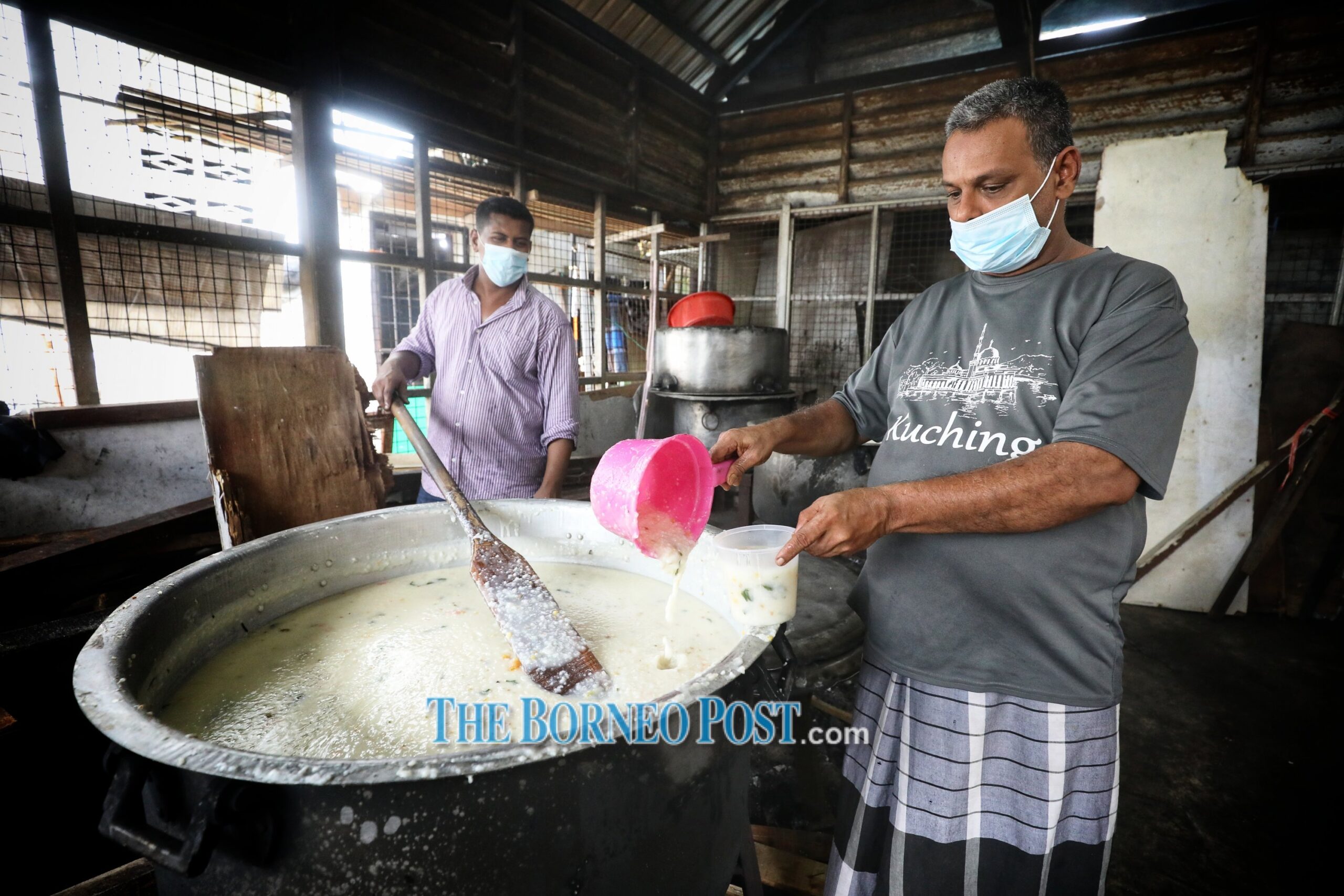 Masjid Bandar Kuching upholds ‘bubur lambuk’ tradition during Ramadan