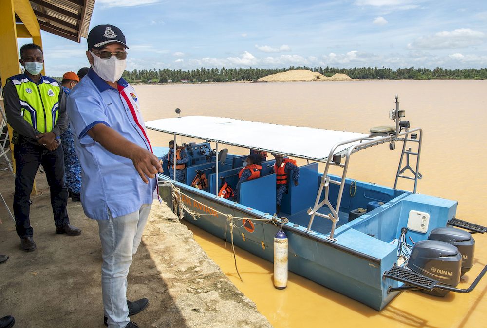 Three men feared drowned after boat sinks in Kuala Besar waters