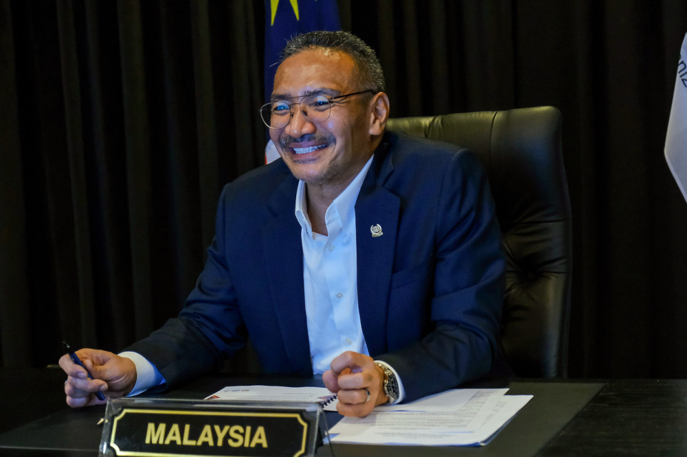 Hishammuddin: Malaysia proposes mutual recognition on Covid-19 vaccination certificate with Australia to facilitate cross-border travel