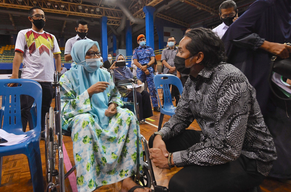 Khairy: National Pharmaceutical Regulatory agency yet to approve CanSino vaccine
